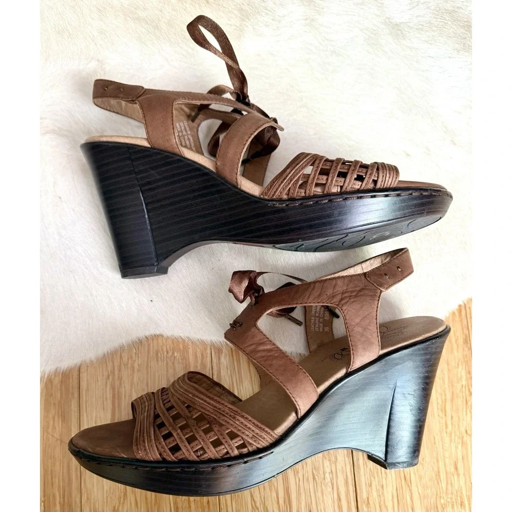 Umberto Raffini womens brown wedges with front tie open toe size 38 Or‎ 7.5